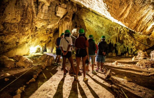 HALF DAY TOUR - SÃO MIGUEL CAVE